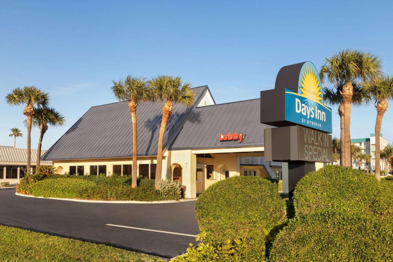 Days Inn By Wyndham Cocoa Beach Port Canaveral Экстерьер фото